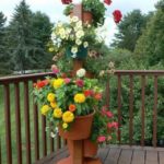 DIY πύργος λουλουδιών για τον κήπο13