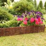 DIY εμπνεύσεις με πλεχτές βέργες για διακόσμηση κήπου (4)
