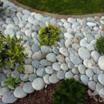 Σχεδιασμός κήπου με πέτρες και βότσαλα47