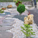 Σχεδιασμός κήπου με πέτρες και βότσαλα78